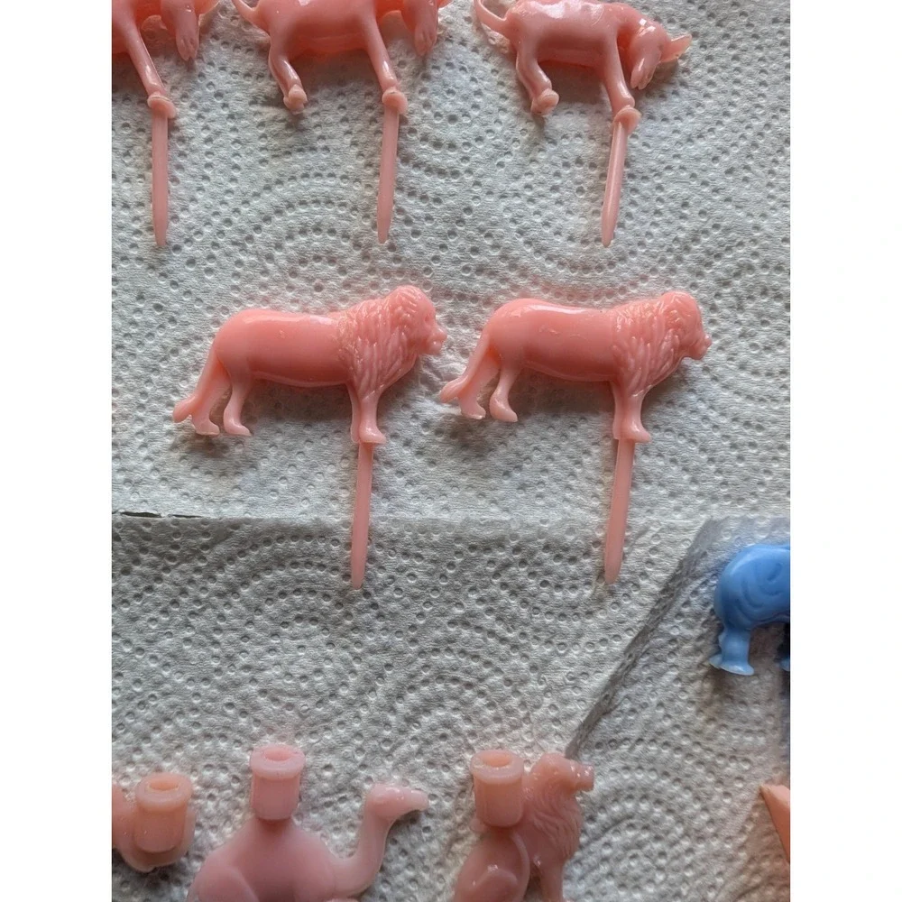 The Unbranded Brand lot 32